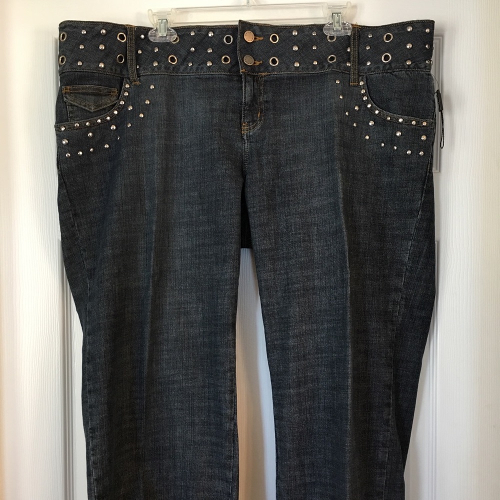 New Daisy Fuentes capri jeans 20w